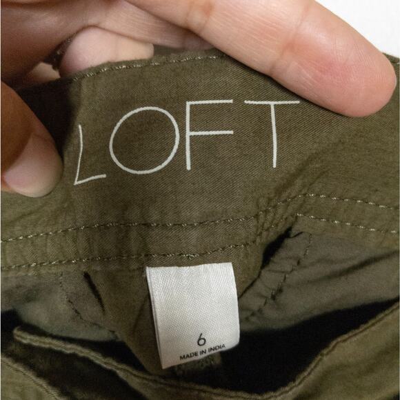 LOFT Olive Green Chino Skirt Above the Knee Pleated Waist Pockets Women's 6 - Picture 3 of 4